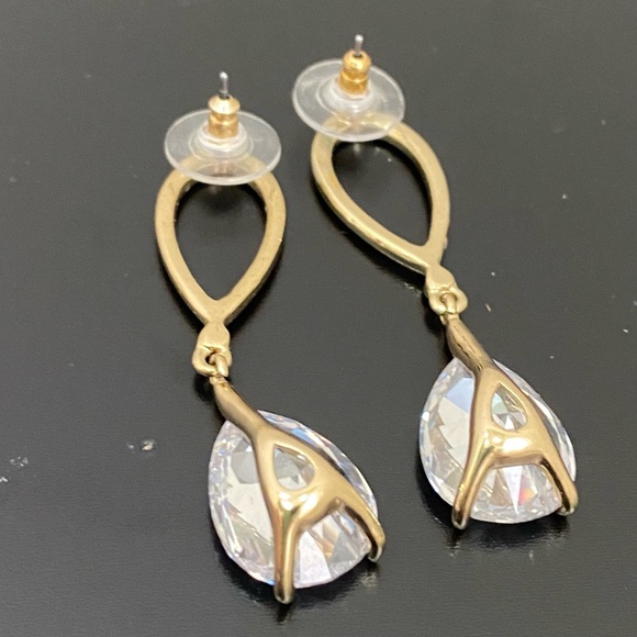 Unsigned Gold-tone Large Crystal Glass Teardrop 11mm Dangling Drop Earrings 12g - Picture 10 of 14